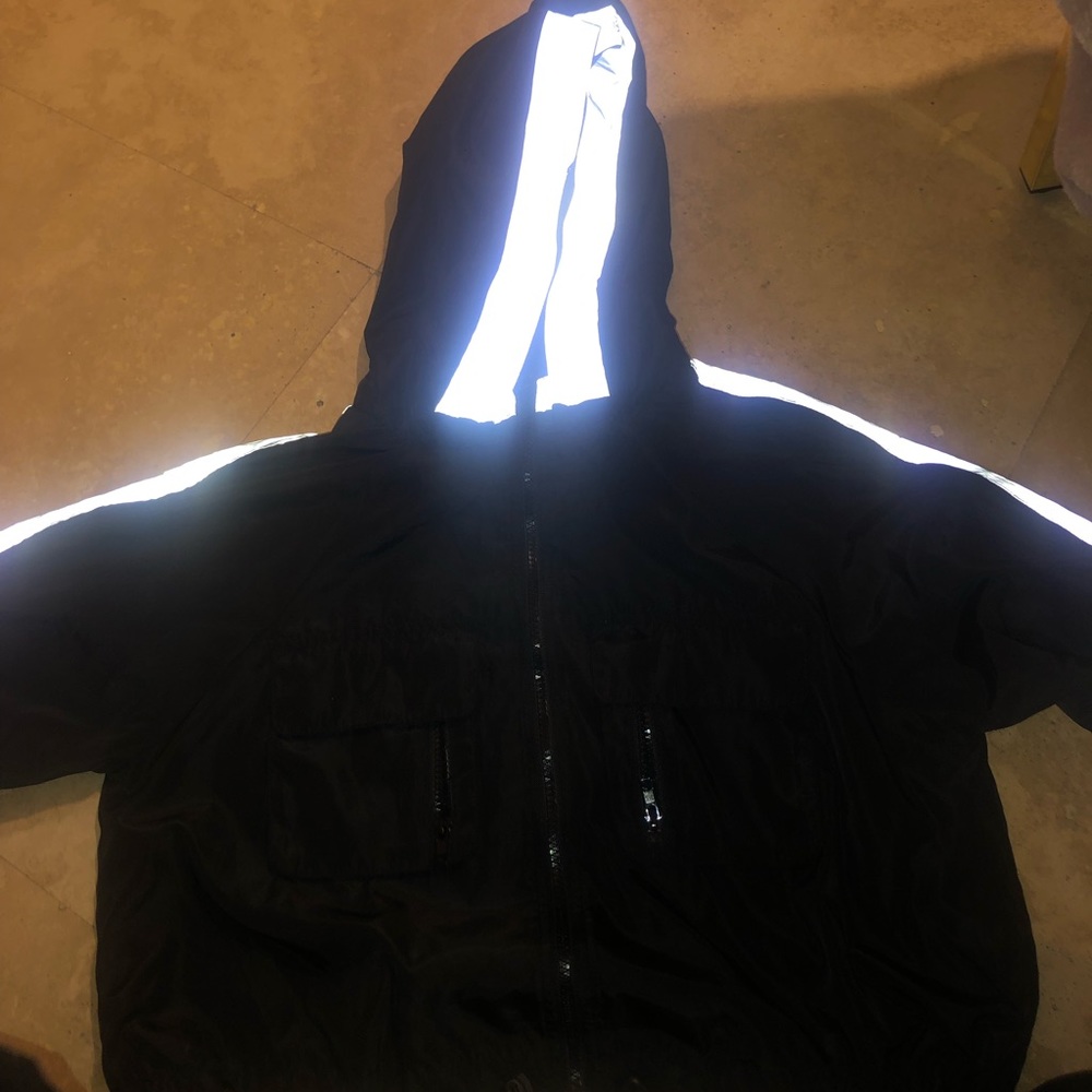 Black windbreaker super cute new never used before
